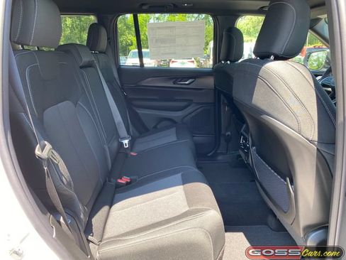 New 2026 Jeep Grand Cherokee Laredo X AWD/4WD image 7
