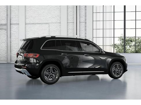 Used 2026 Mercedes-Benz GLB 250 4MATIC image 19
