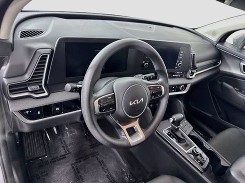 Used 2024 Kia Sportage LX AWD/4WD image 9
