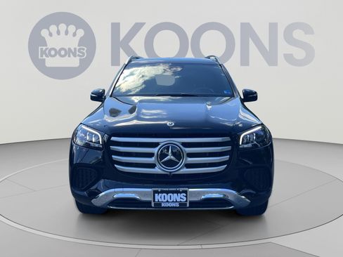 Used 2025 Mercedes-Benz GLS 450 4MATIC image 4