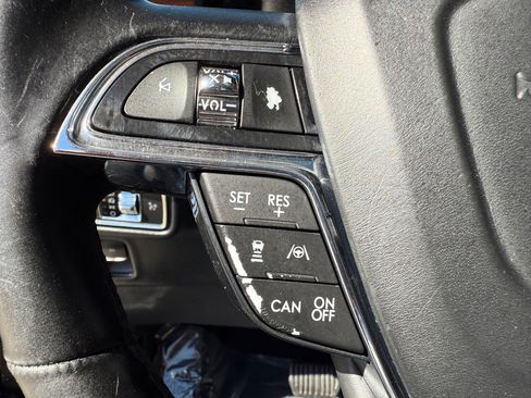 Used 2021 Lincoln Nautilus Reserve w/ Equipment Group 201A image 17