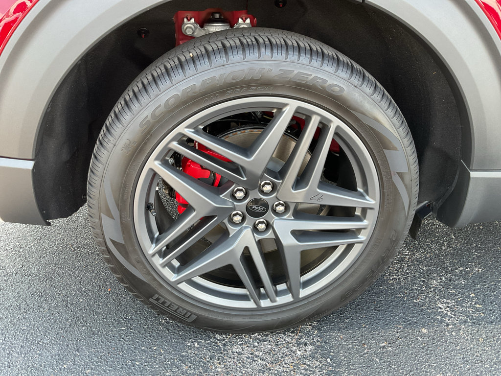 New 2026 Ford Explorer ST-Line w/ ST-Line Street Pack RWD image 9