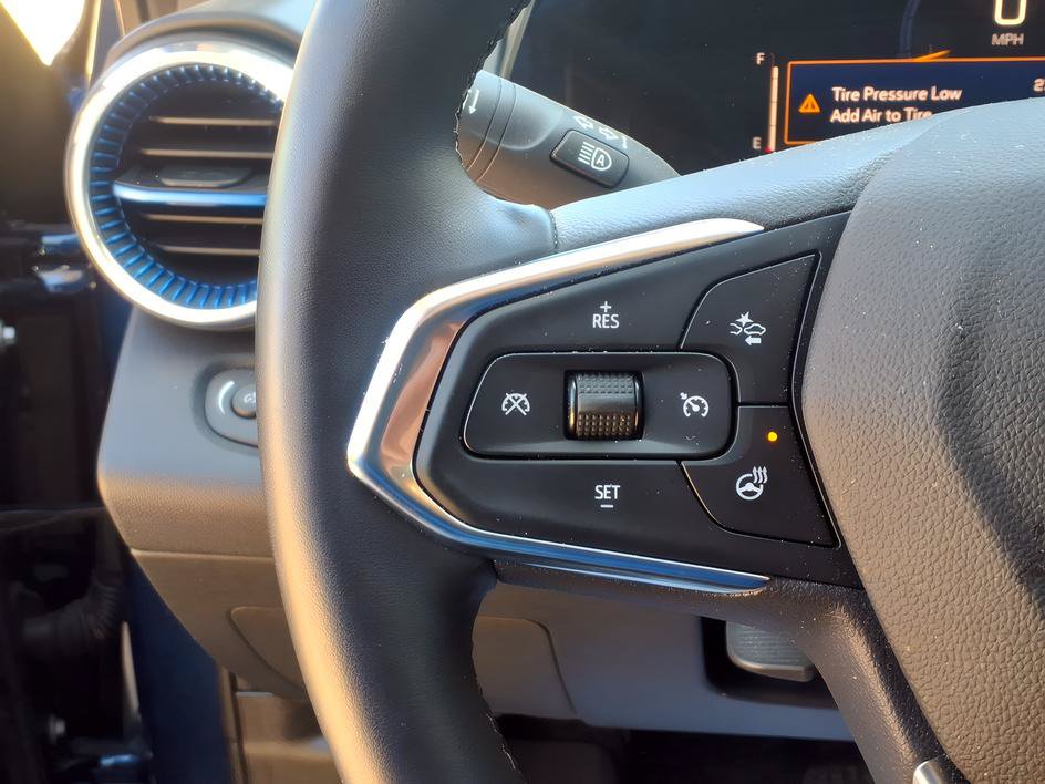 Used 2024 Chevrolet Trax LT w/ Driver Confidence Package FWD image 24