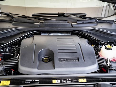 New 2026 Land Rover Range Rover Long Wheelbase SE image 35