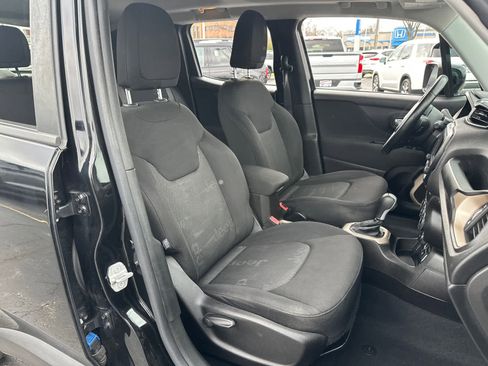 Used 2017 Jeep Renegade Latitude image 33