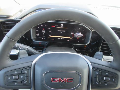 New 2026 GMC Sierra 1500 Elevation image 18