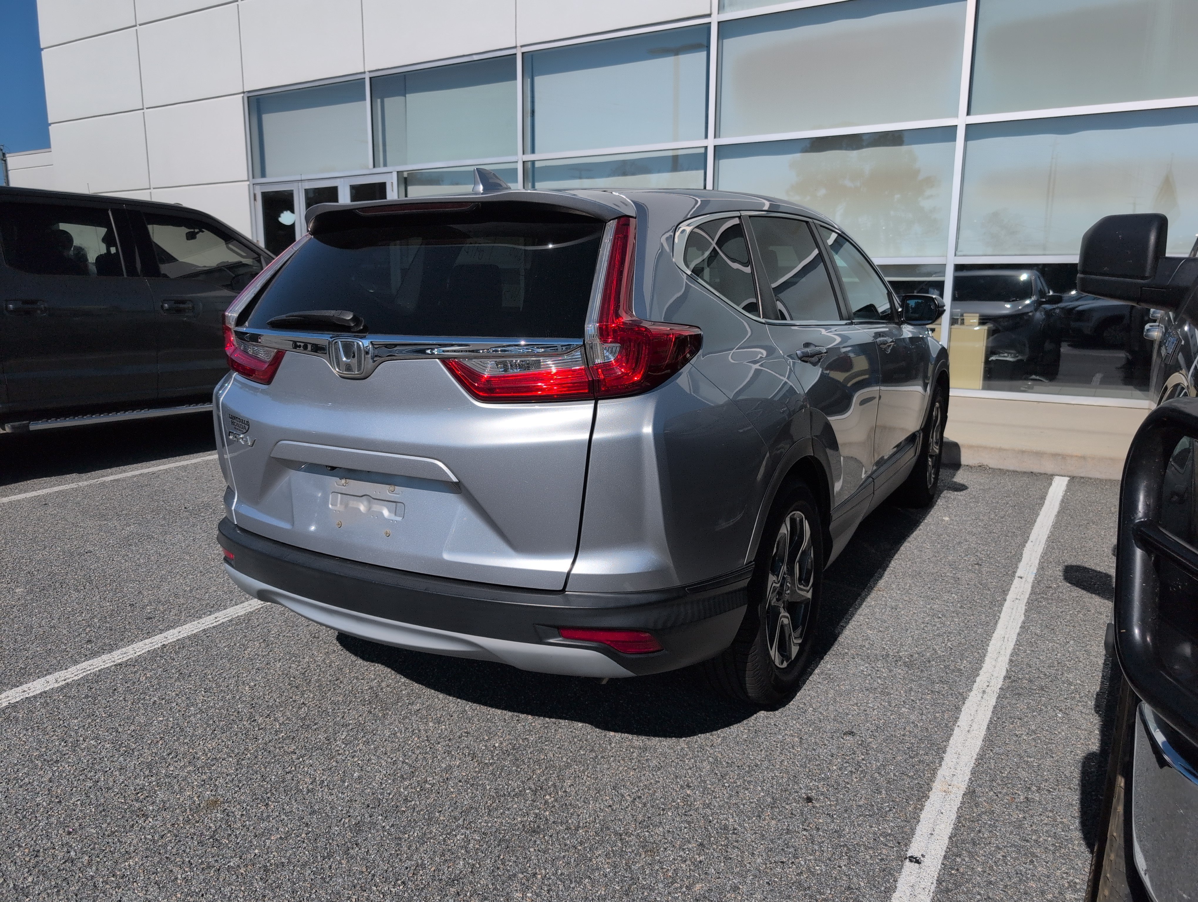 Used 2018 Honda CR-V EX-L image 2