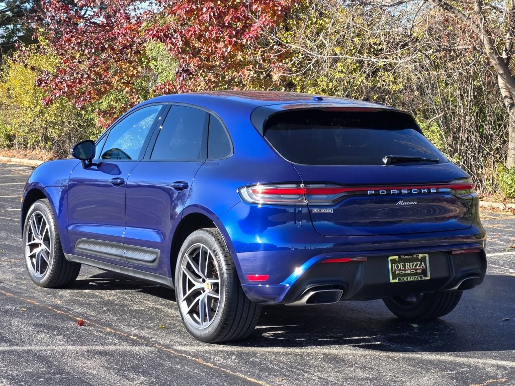 Certified 2024 Porsche Macan AWD/4WD image 3