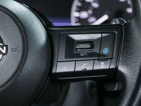 Used 2023 Nissan Rogue SV FWD image 14