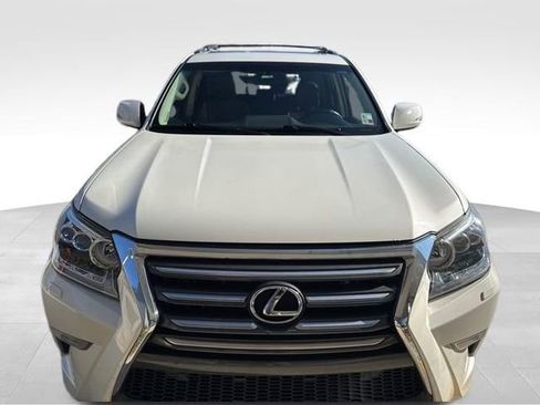 Used 2014 Lexus GX 460 image 2