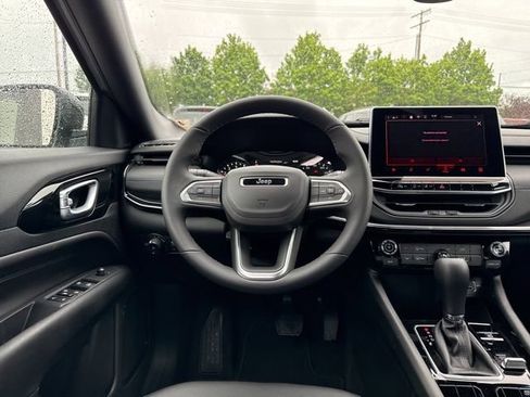 New 2026 Jeep Compass Latitude AWD/4WD image 12