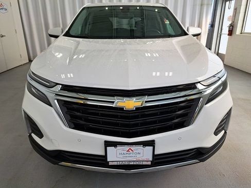 Used 2024 Chevrolet Equinox LT FWD image 2