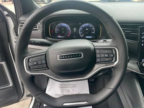 Used 2024 Jeep Wagoneer L Series II w/ Flexible Seating Group AWD/4WD image 25