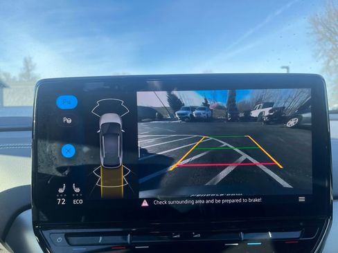 Used 2023 Volkswagen ID.4 Pro image 16