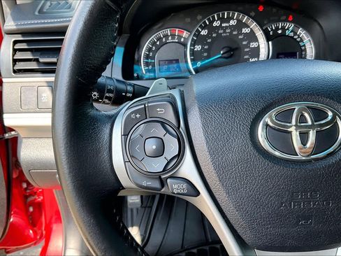 Used 2014 Toyota Camry SE FWD image 23