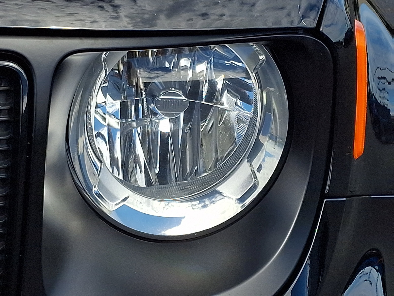 Certified 2023 Jeep Renegade Altitude AWD/4WD image 9