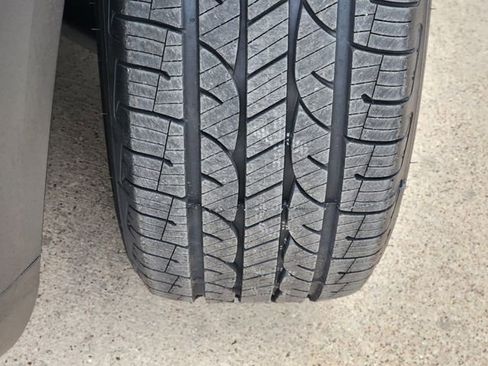 Used 2024 Chevrolet Trax ACTIV w/ Sunroof Package FWD image 18