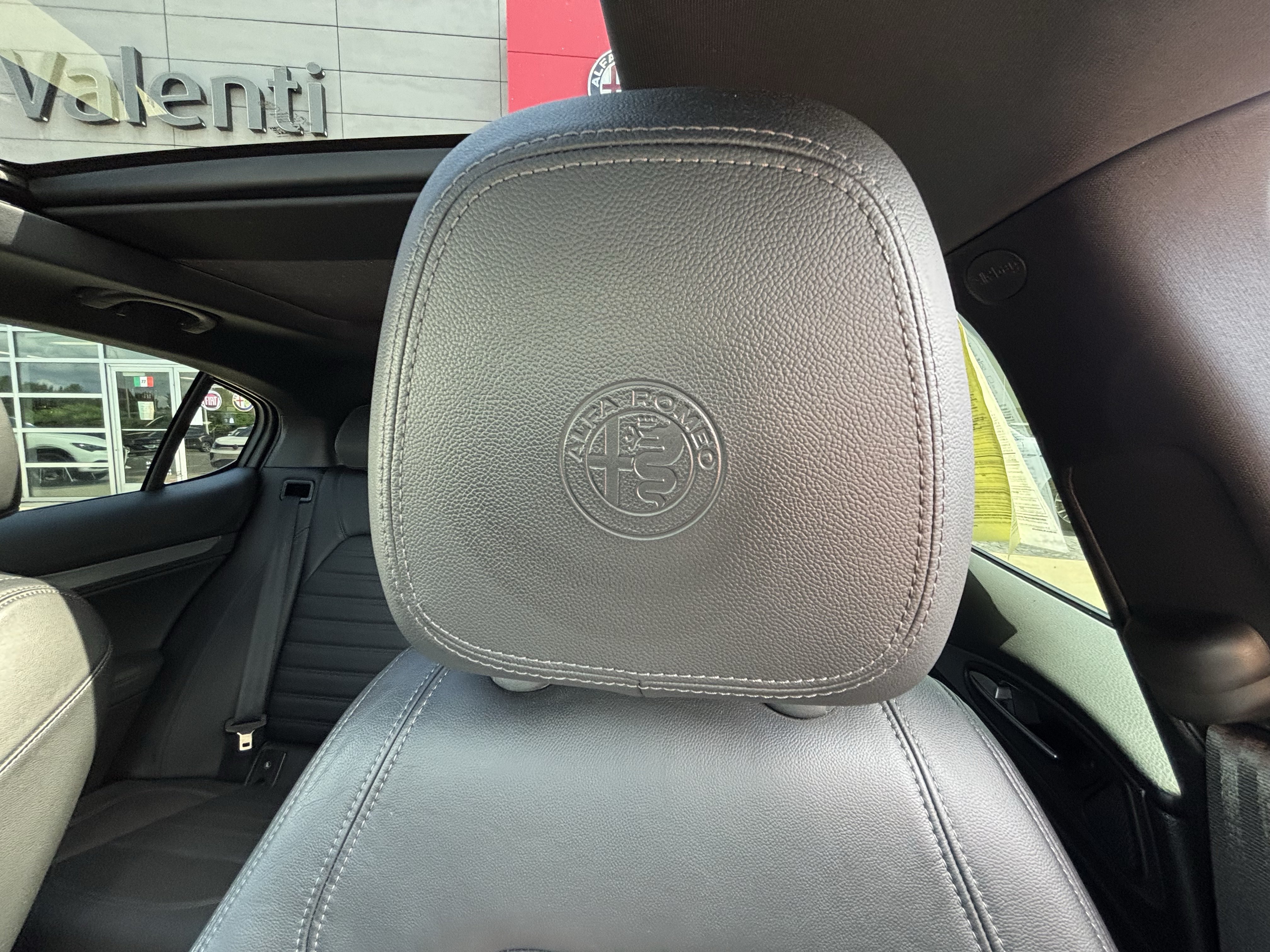 Used 2023 Alfa Romeo Stelvio Veloce AWD/4WD image 25