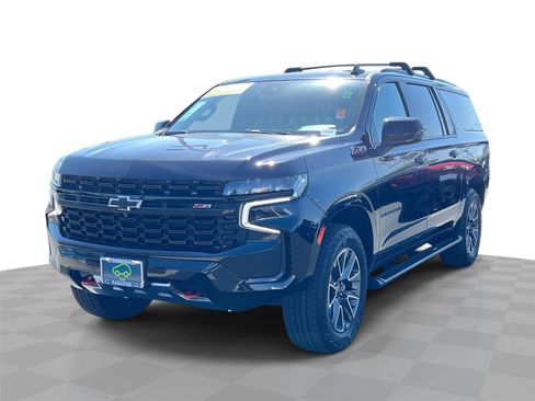 Certified 2024 Chevrolet Suburban Z71 w/ Luxury Package AWD/4WD image 1