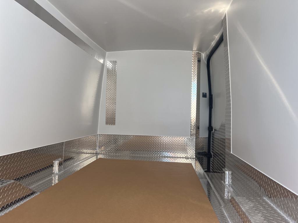 Used 2025 Ford Transit 250 148 Medium Roof RWD image 18
