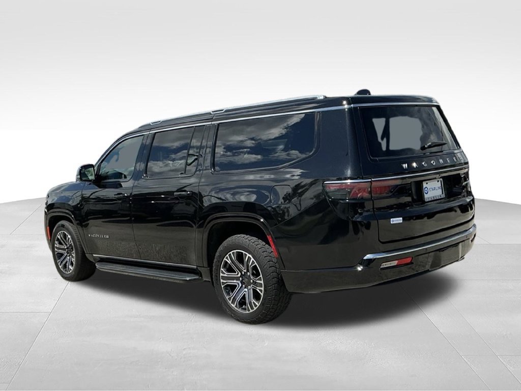 Used 2024 Jeep Wagoneer L Series II RWD image 4