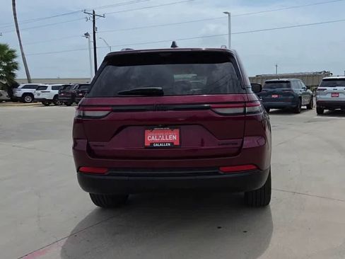 Used 2024 Jeep Grand Cherokee Limited w/ Luxury Tech Group II AWD/4WD image 7