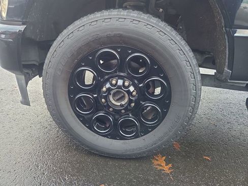 Certified 2024 Ford F350 Lariat w/ Black Appearance Package image 32