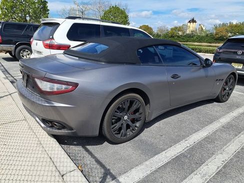 Used 2014 Maserati GranTurismo Convertible image 3