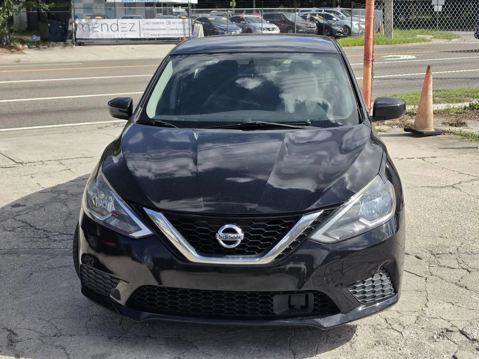 Used 2018 Nissan Sentra SV FWD image 2