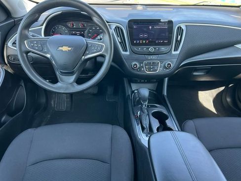 Used 2023 Chevrolet Malibu LT FWD image 2