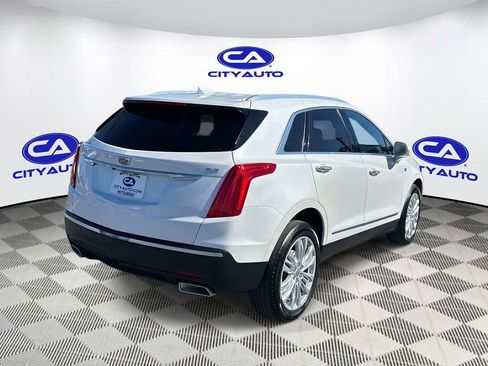 Used 2017 Cadillac XT5 Premium Luxury FWD image 3