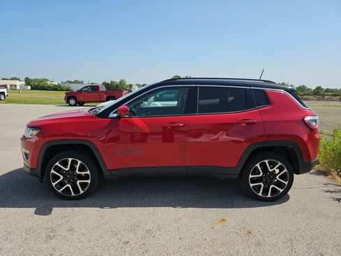 Used 2018 Jeep Compass Limited w/ Navigation Group AWD/4WD image 2