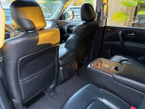 Used 2016 INFINITI QX80 4WD w/ Driver's Assistance Package image 20