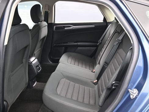 Used 2019 Ford Fusion SE image 31