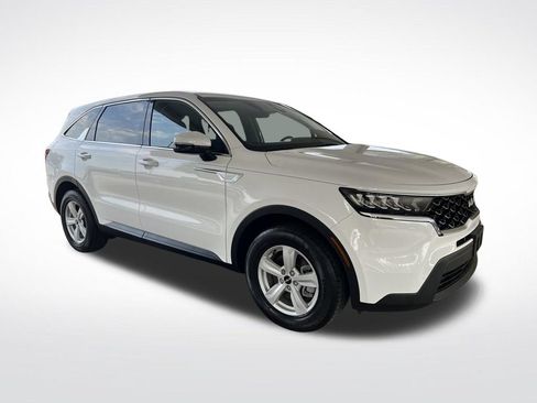 Used 2022 Kia Sorento LX FWD image 3