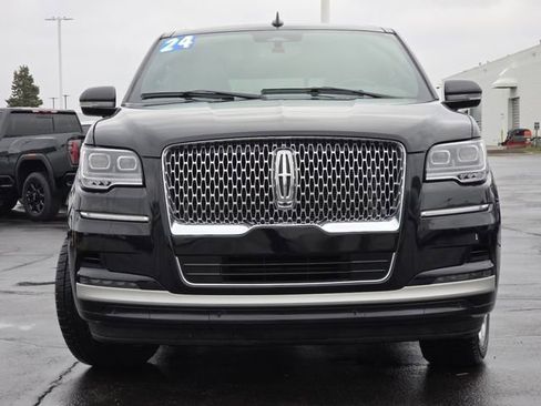 Used 2024 Lincoln Navigator Premiere image 23