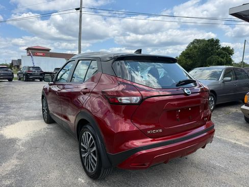 Used 2021 Nissan Kicks SV FWD image 4