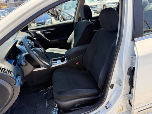 Used 2014 Nissan Altima 2.5 S FWD image 7