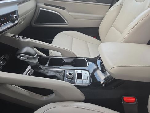 Used 2021 Kia Telluride S image 23