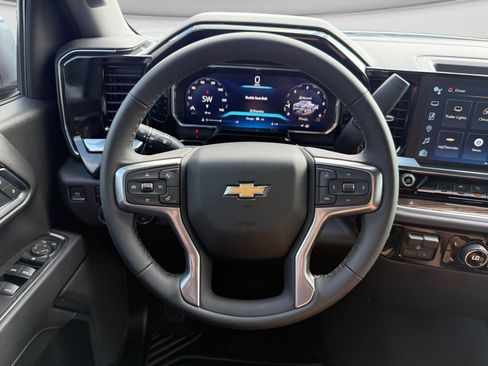 Used 2026 Chevrolet Silverado 1500 LT AWD/4WD image 23