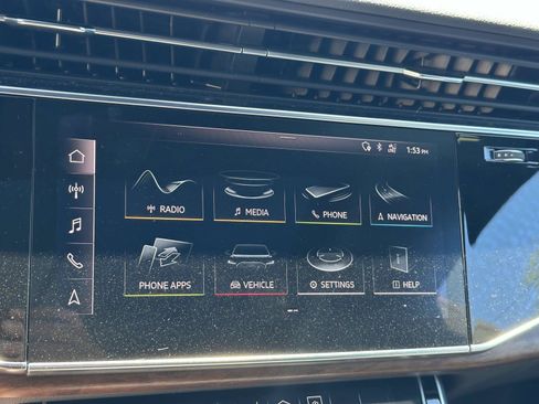 Used 2019 Audi Q8 Premium Plus w/ Premium Plus AWD/4WD image 35