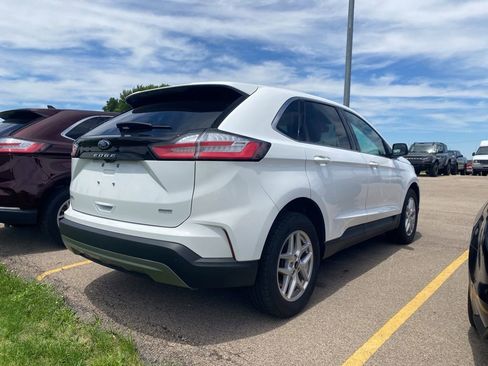 Used 2024 Ford Edge SEL w/ Convenience Package AWD/4WD image 8