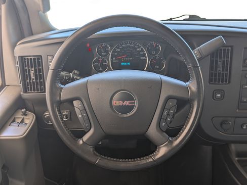 Used 2022 GMC Savana 3500 Extended w/ Driver Convenience Package RWD image 23