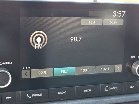 Used 2024 Honda CR-V LX image 18