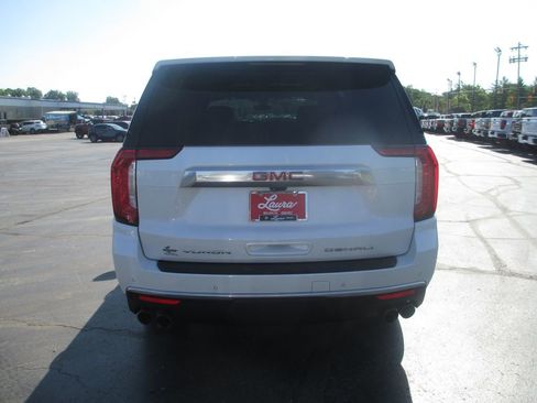Used 2021 GMC Yukon Denali w/ Denali Premium Package AWD/4WD image 8
