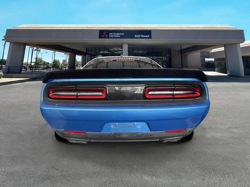 Used 2016 Dodge Challenger R/T w/ Driver Convenience Group RWD image 7