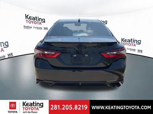 Used 2024 Toyota Camry SE FWD image 6