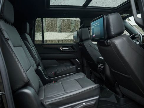 New 2026 GMC Yukon XL Denali w/ Denali Reserve Package AWD/4WD image 13