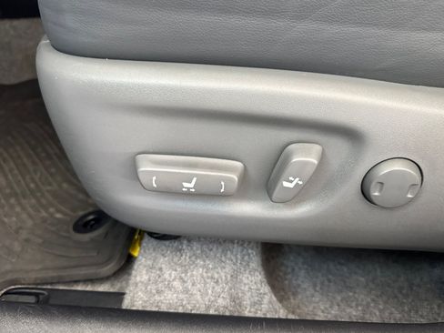 Used 2015 Toyota Prius Four FWD image 14