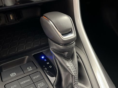 Used 2022 Toyota RAV4 XLE Premium AWD/4WD image 23